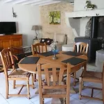 Gite Moulin Du Cros Proche Saint Emillon Pour 4 A 6 Personnes *